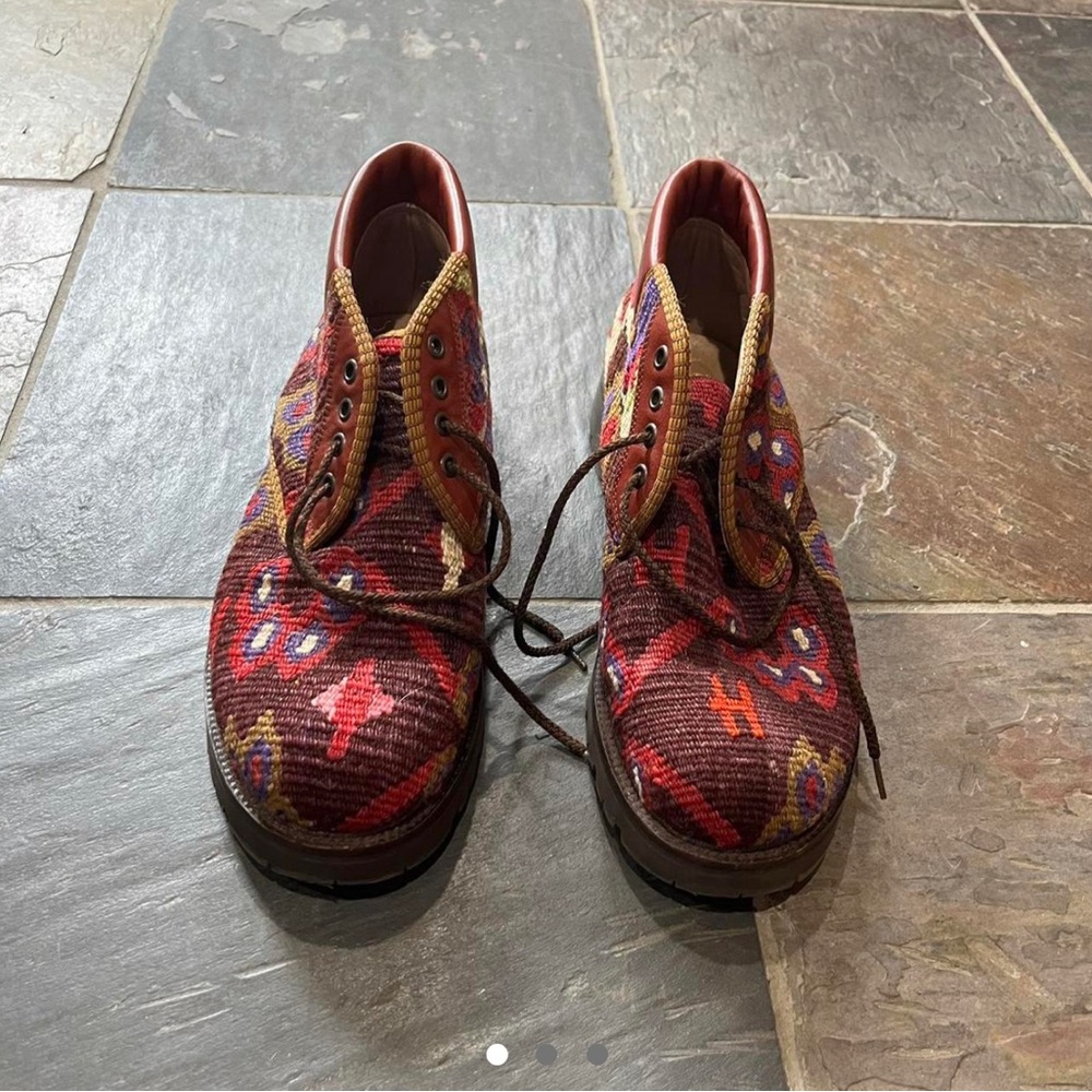 VINTAGE: kilim, carpet, shoes